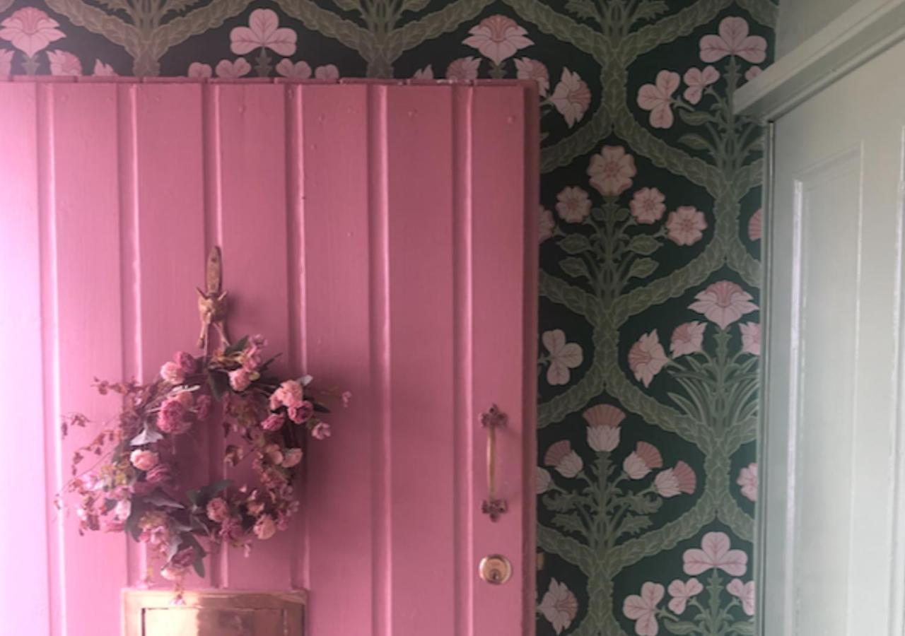 The Pink Cottage Upstairs Suite & Garden Summer Room Whitehead Dış mekan fotoğraf