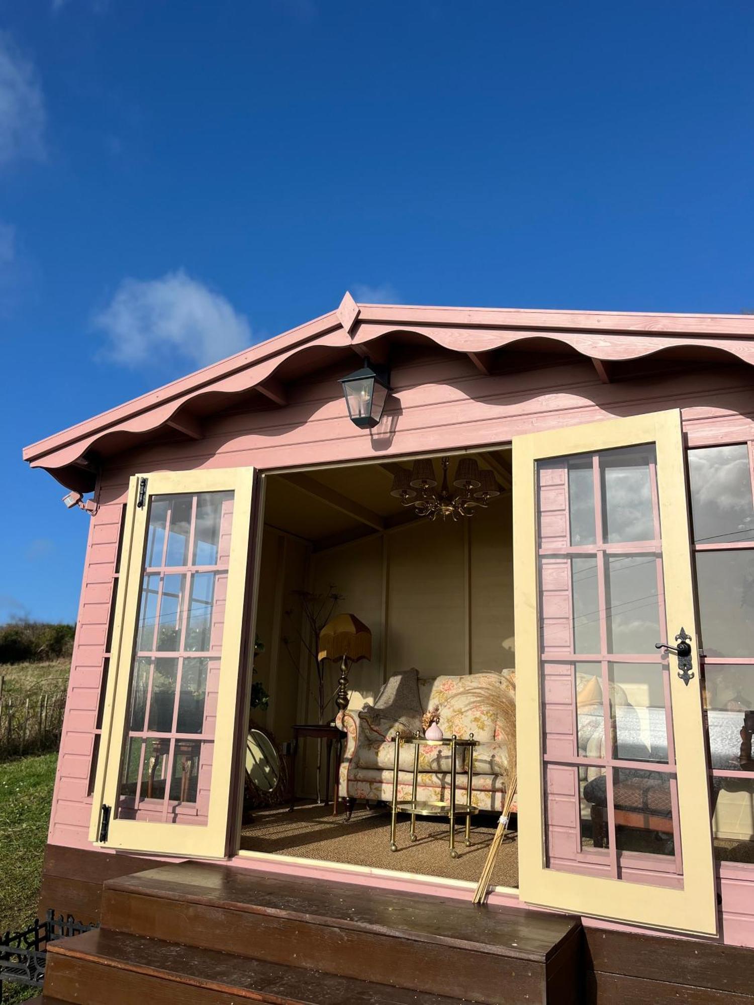 The Pink Cottage Upstairs Suite & Garden Summer Room Whitehead Dış mekan fotoğraf